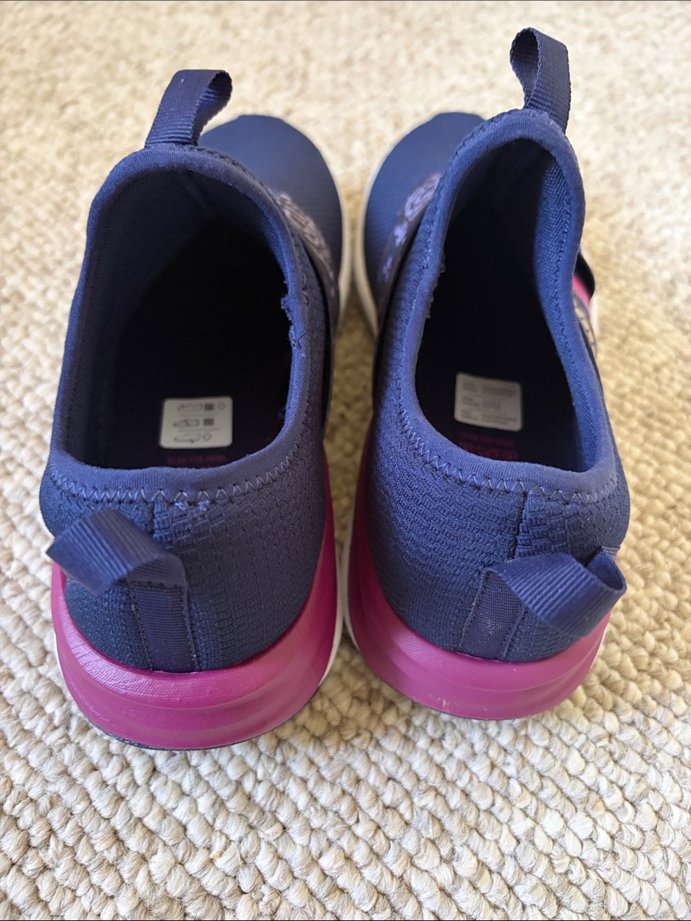 NIB! Puma Navy Floral-Accent Slip-On Sneakers with Pink NO TIE - Picture 7 of 14